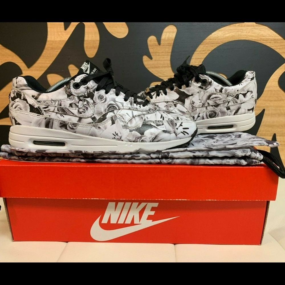 2015 Air Max 1 NYC Love of the City Collection